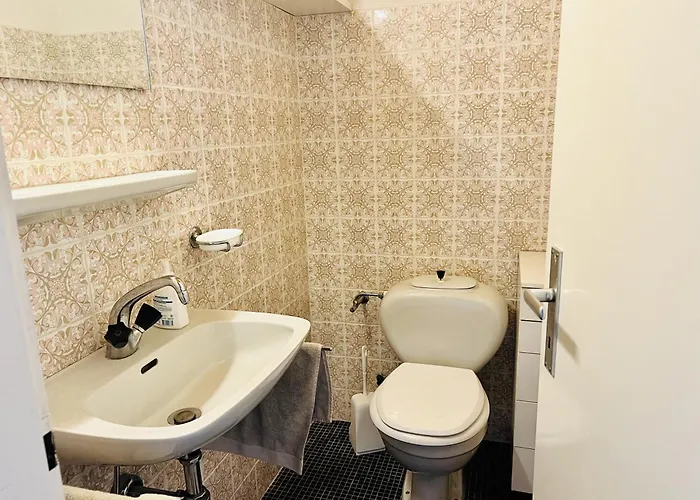 Montana Spacious 80m2 With Stunning View & Bus Stop Outside Lejlighed