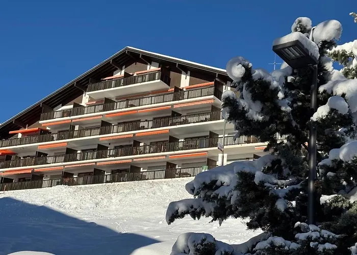 Montana Spacious 80m2 With Stunning View & Bus Stop Outside Lejlighed Crans-Montana