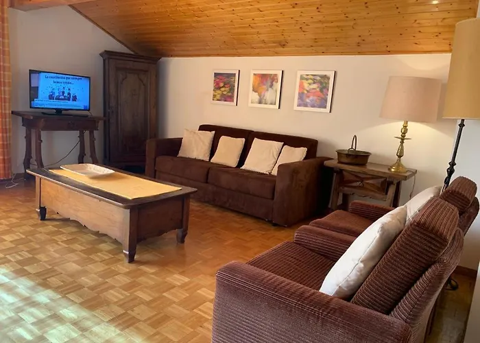 Montana Spacious 80m2 With Stunning View & Bus Stop Outside Apartmán