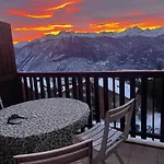 Апартаменты Montana Spacious 80m2 With Stunning View & Bus Stop Outside *