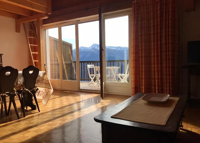 Montana Spacious 80m2 With Stunning View & Bus Stop Outside Daire *
